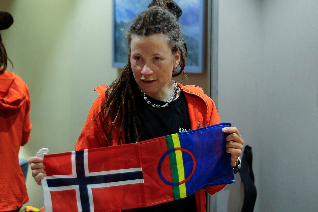 Norská horolezkyně Kristin Harilaová čelí kritice