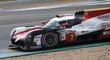 Vítězem slavného závodu v Le Mans se stal tým Toyoty