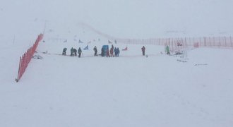 Ledecké zrušili první závod na MS, ve Španělsku sněží a fouká