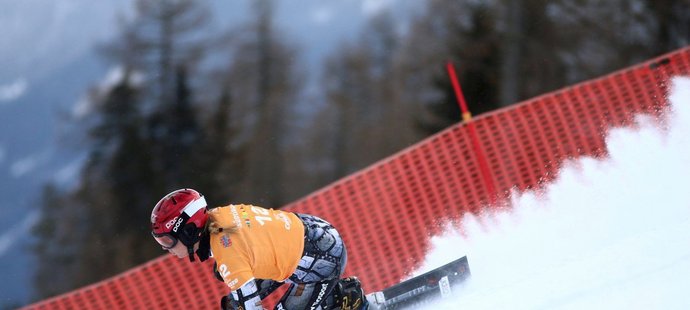 Ester Ledecká skončila v druhém paralelním obřím slalomu Světového poháru na snowboardu v Pchjongčchangu třetí, vyhrála Němka Ramona Hofmeisterová.
