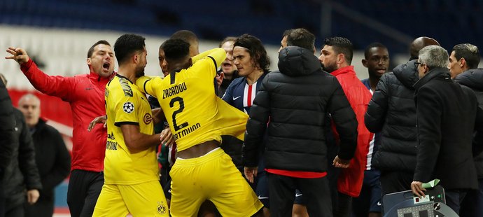 Zápas PSG s Dortmundem doprovodila hromadná strkanice