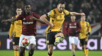 Ledový Olatunji předvedl, proč Sparta povolala zpět vojáka Kuchtu Ledový Olatunji předvedl, proč Sparta povolala zpět vojáka Kuchtu