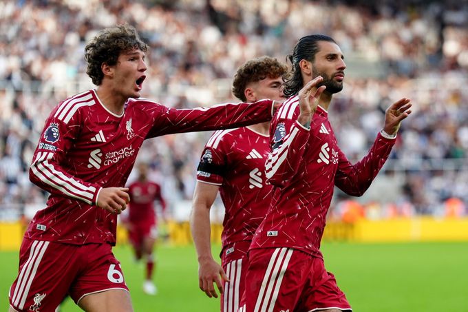 UEFA neuhnula a v Anglii zuří. Šlágr Ligy mistrů úplně rozbil zápasový kalendář UEFA neuhnula a v Anglii zuří. Šlágr Ligy mistrů úplně rozbil zápasový kalendář