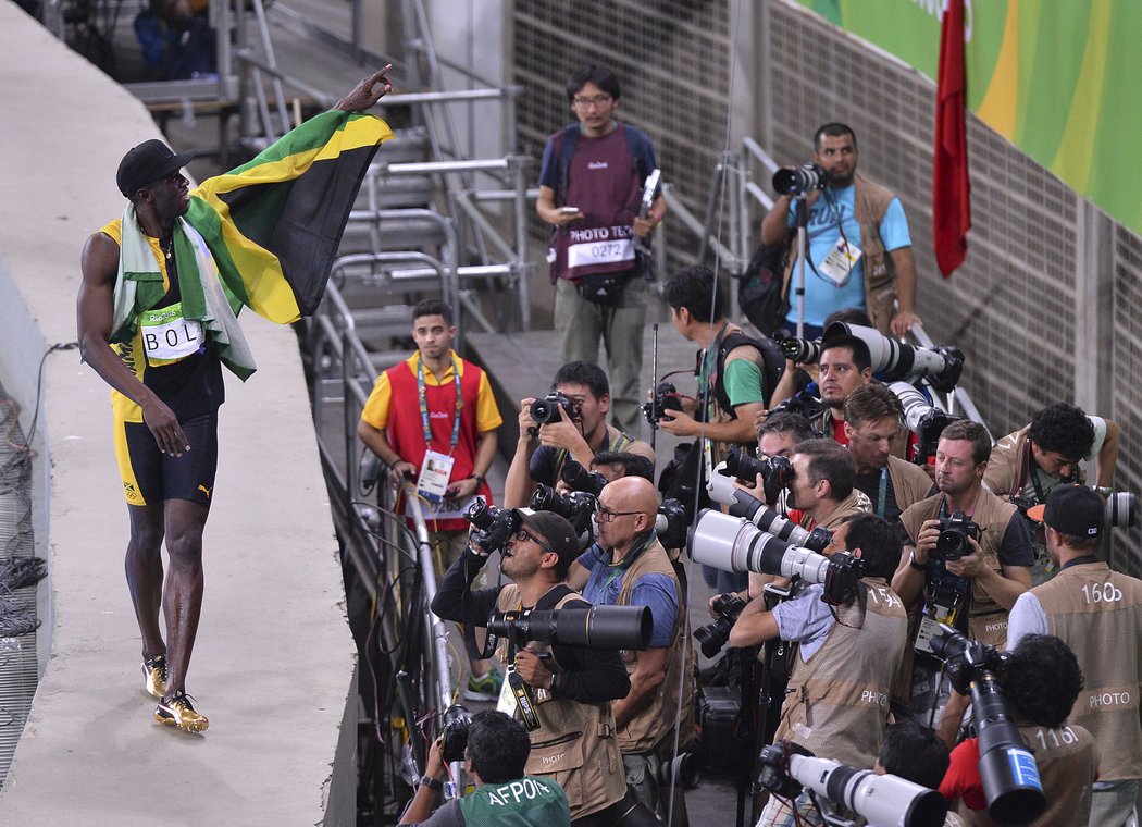 Usain Bolt slaví třetí zlato na olympiádě v Riu