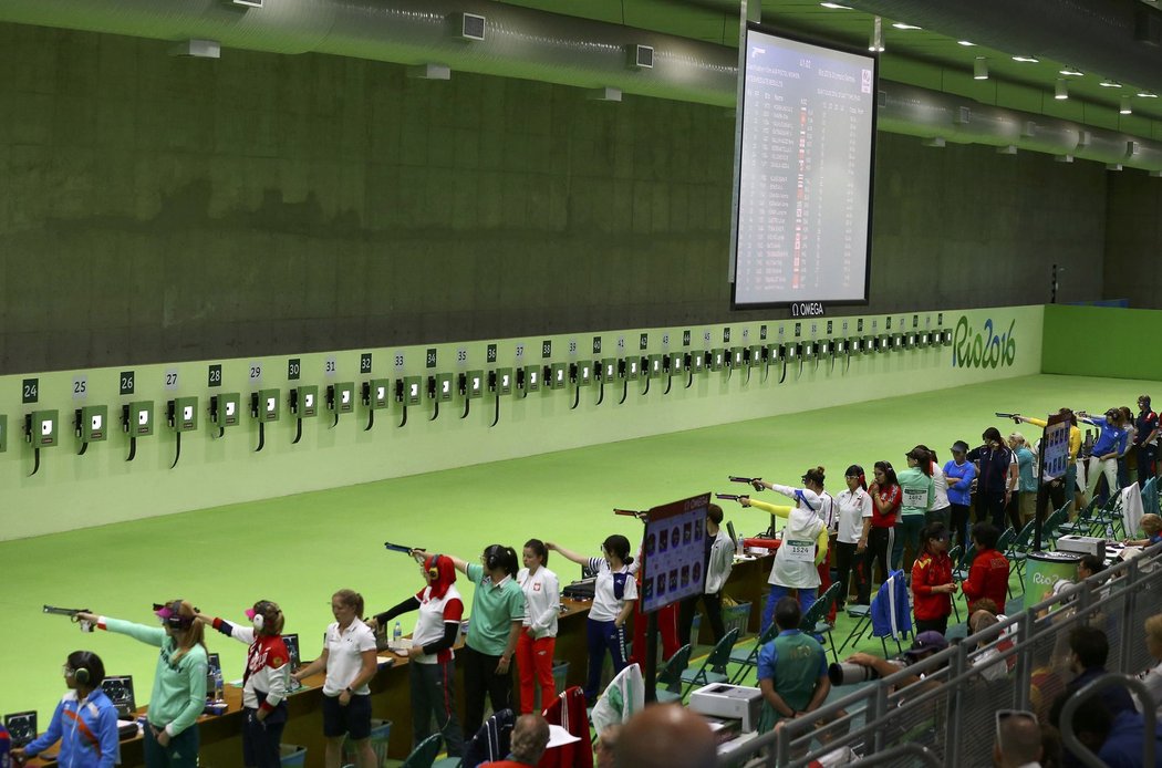 Na olympijské střelnici v Riu je rušno i díky fanouškům