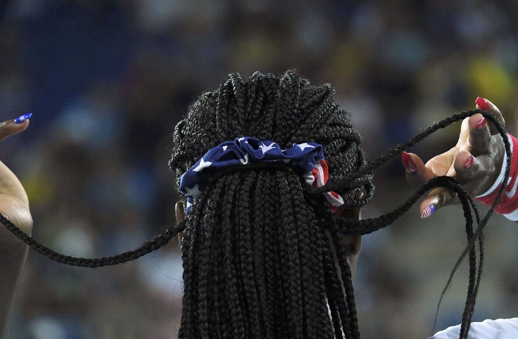 Americký olympijský účes tenistky Sereny Williamsové 