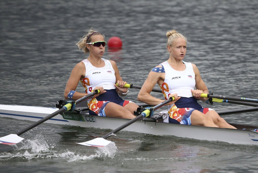 Český dvojskif Lenka Antošová, Kristýna Fleissnerová v závodě na olympiádě v Riu