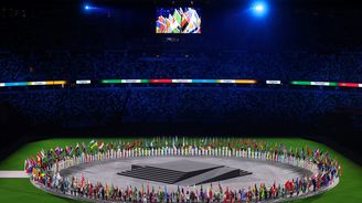Olympiáda v Tokiu končí, českou vlajku nese Vadlejch s medailí z oštěpu
