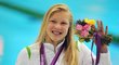 Květiny pro zlatou vítězku. Litevská plavkyně Ruta Meilutyteová se svou zlatou medailí