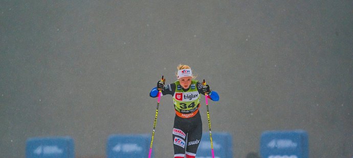Při první etapě Tour de Ski, kterou 1. ledna hostilo švýcarské Val Müstair, postoupil Michal Novák do semifinále sprintu volně a připsal si konečné 9. místo. Kateřina Janatová (na snímku) s Petrou Novákovou postoupily do čtvrtfinále