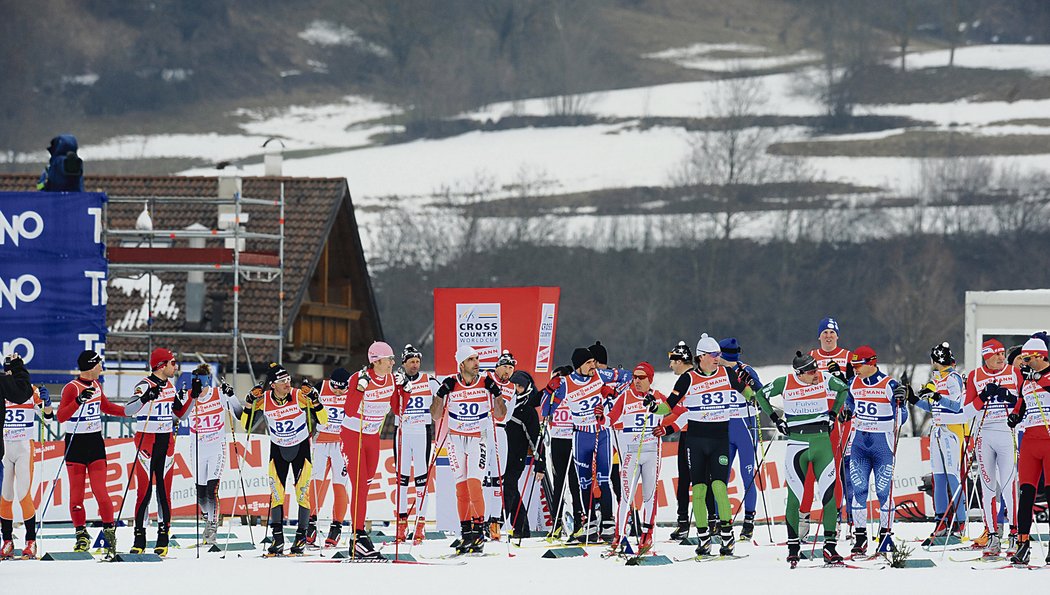 Start dopoledního předzávodu na trati Tour de Ski, na který se přihlásila Kateřina Neumannová i redaktor Blesku