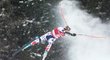 Český lyžař Jan Zabystřan padá při své jízdě v Kvitfjellu