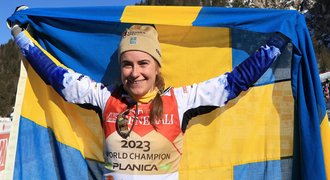 Razýmová na třicítce doběhla 21., druhé zlato na MS slaví Švédka Anderssonová