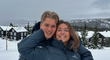 Švédského běžce na lyžích Edvina Angera překvapila přítelkyně Emma Axelssonová