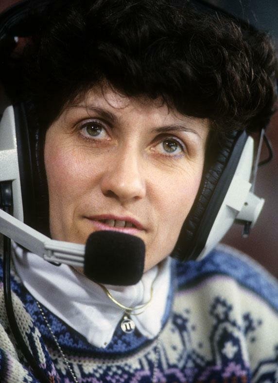 Květa Jeriová-Pecková jako televizní spolukomentátorka při olympiádě v Lillehammeru v roce 1994