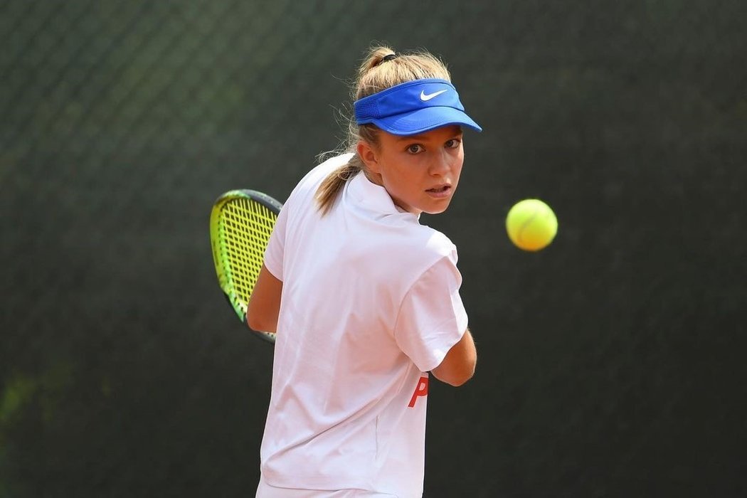 Lucie Neumannová hrávala dlouho tenis