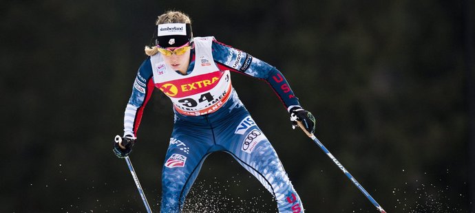 Americká běžkyně na lyžích Jessica Digginsová vyhrála volnou pětku Světového poháru v Lillehammeru.