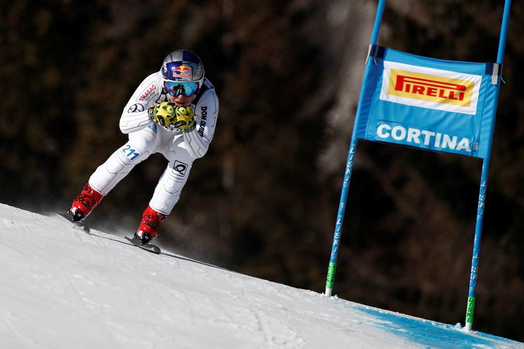 Česká lyžařka Ester Ledecká na trati Super-G žen ve Světovém závodu v Cortině