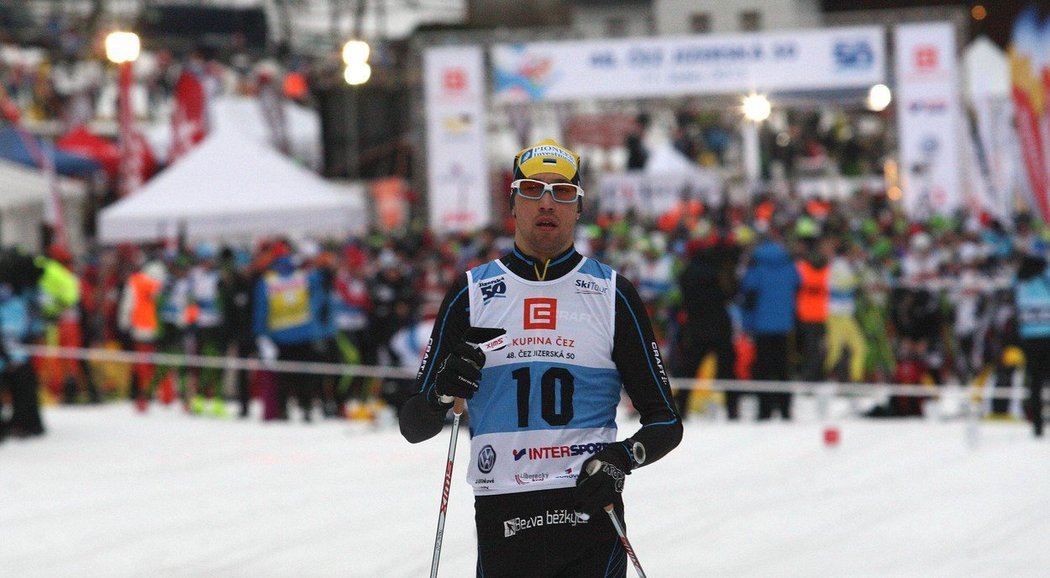 Estonský běžec na lyžích Algo Kärp se stal dalším sportovcem, který se po propuknutí skandálu s krevním dopingem přiznal ke spolupráci s lékařem Markem Schmidtem.
