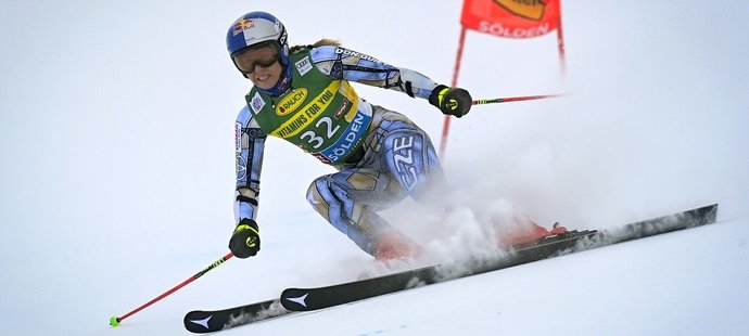 Ester Ledecká neprošla kvalifikací paralelního obřího slalomu Světového poháru