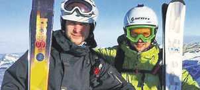 Srba (vlevo) byl kamarád nejlepšího českého freeridového lyžaře Robina Kalety