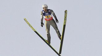 Český tým začal sezonu SP ve skocích na lyžích pátým místem