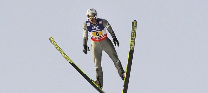 Český tým začal sezonu SP ve skocích na lyžích pátým místem