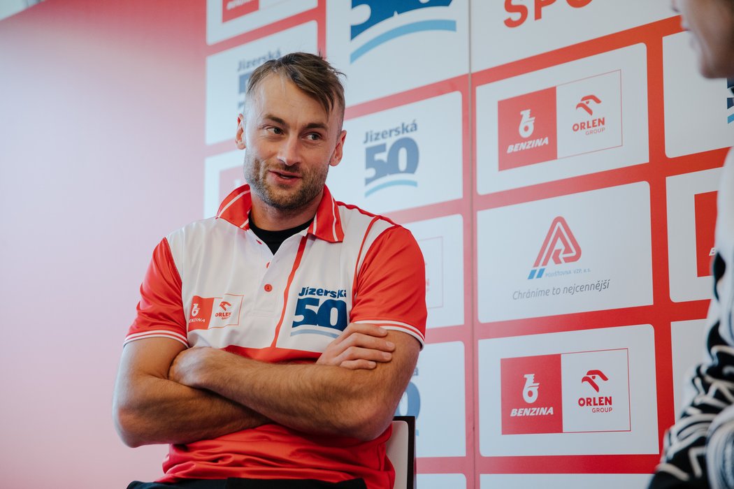 Petter Northug na tiskové konferenci k Jizerské 50