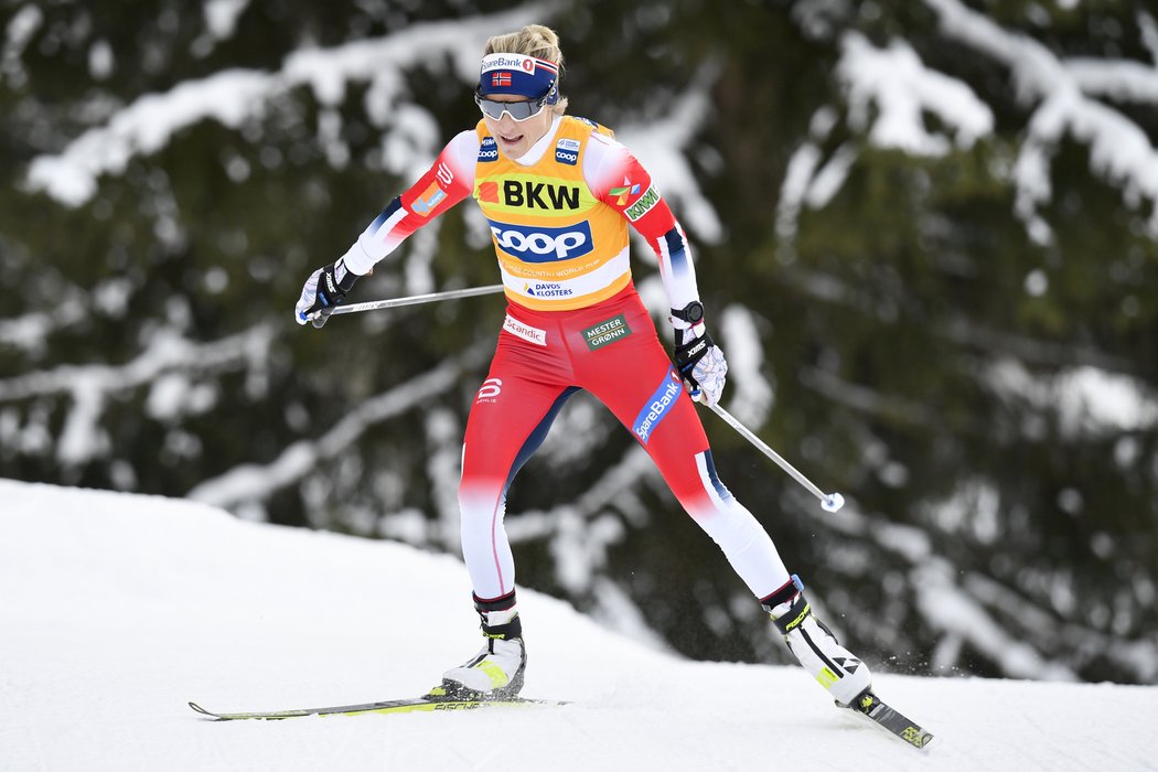 Therese Johaugová vyhrála úvodní etapu Tour de Ski