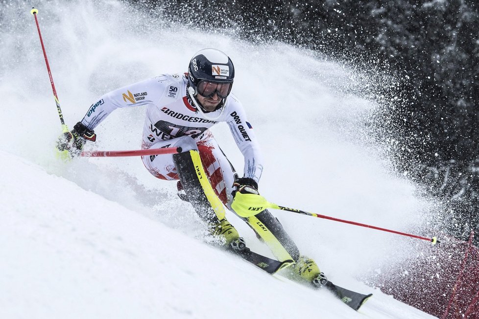 Kryštof Krýzl na trati slalomu do kombinace ve Wengenu