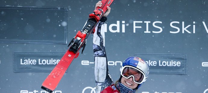Ester Ledecká si pro senzační triumf dojela s číslem 26, s kterým šokovala loni v Pchjongčchangu, kde získala zlato v superobřím slalomu. I ten tehdy byl kvůli počasí zkrácen.