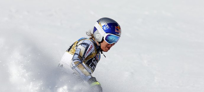 Ester Ledecká v cíli sjezdu na světovém šampionátu