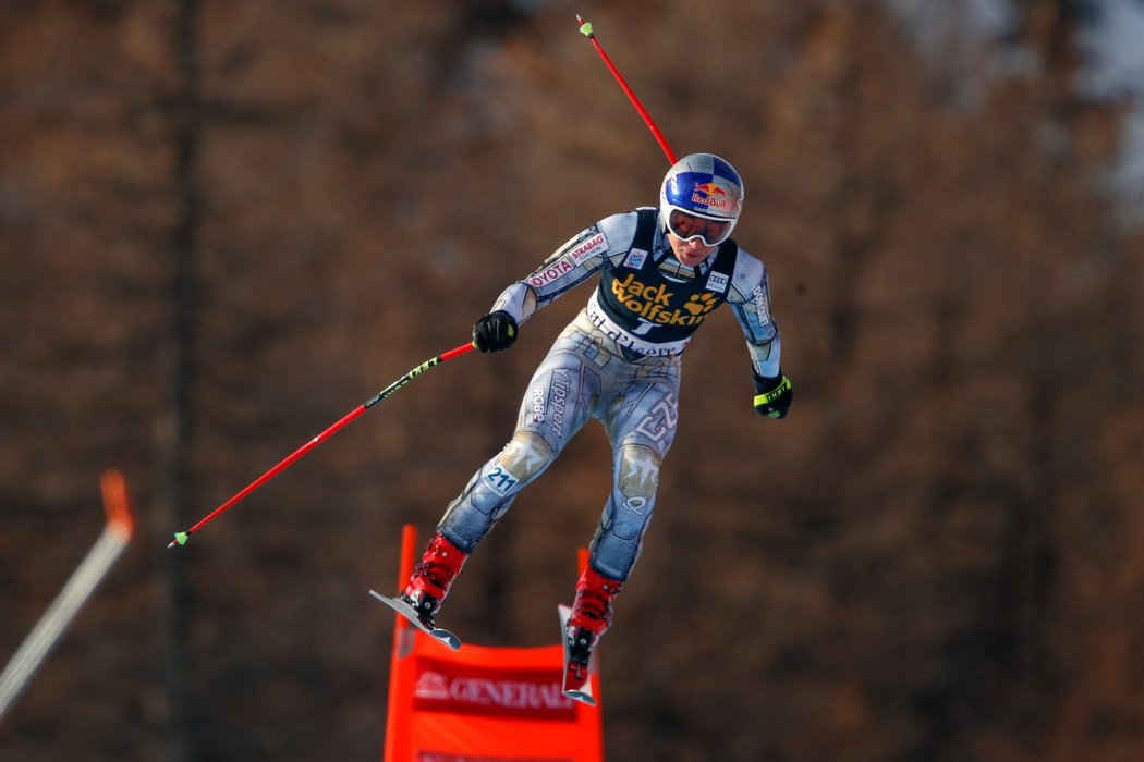 Česká lyžařka Ester Ledecká na trati sjezdu žen ve Světovém poháru