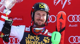 Fantastický Hirscher třináctým vítězstvím v sezoně SP vyrovnal legendy