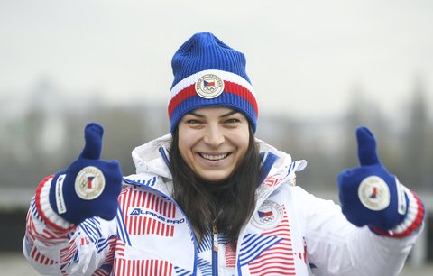 Martin Dubovská si jako první vyzvedla olympijskou kolekci