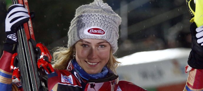 Mikaela Shiffrinová se raduje z triumfu ve slalomu SP v Záhřebu