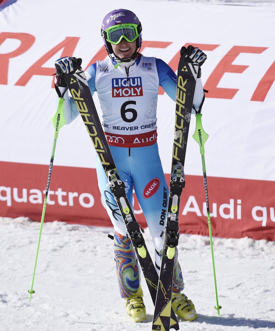 Lyžařka Šárka Strachová vybojovala čtvrtou medaili v kariéře ve slalomu na mistrovství světa, na šampionátu v americkém Beaver Creeku obsadila třetí místo.