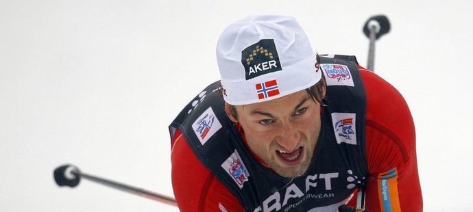 Slavný norský běžec na lyžích Petter Northug byl za květnovou autonehodu pod vlivem alkoholu odsouzen k 50 dnům vězení a pokutě 22.500 eur