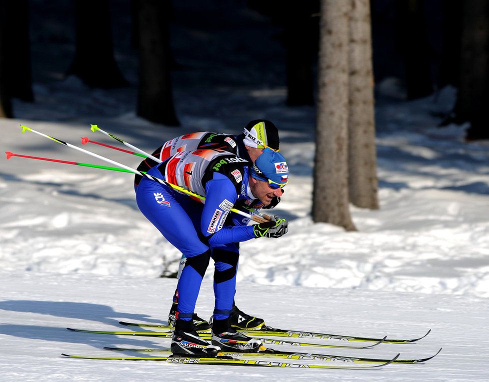 Jiří Magál na svém úseku štafety na 4x10 km v Novém Městě