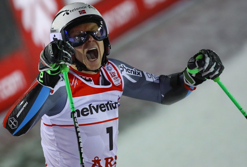 Henrik Kristoffersen získal na MS v Aare zlato v obřím slalomu