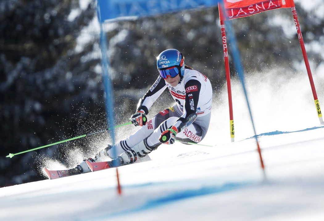 Petra Vlhová v obřím slalomu na domácí trati v Jasné