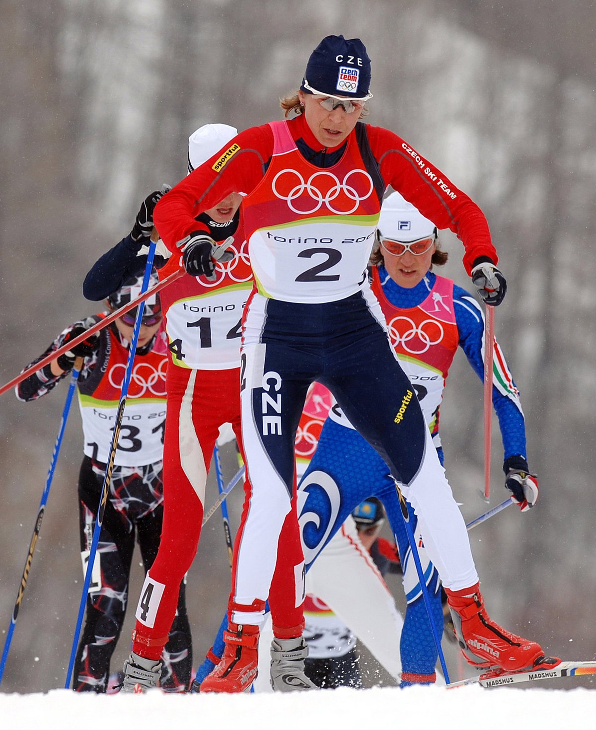 Kateřina Neumannová na volné třicítce na olympiádě v Turíně, kde nakonec získala své slavné zlato