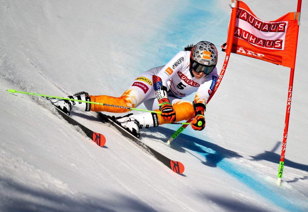 Petra Vlhová vyhrála v Aare obří slalom