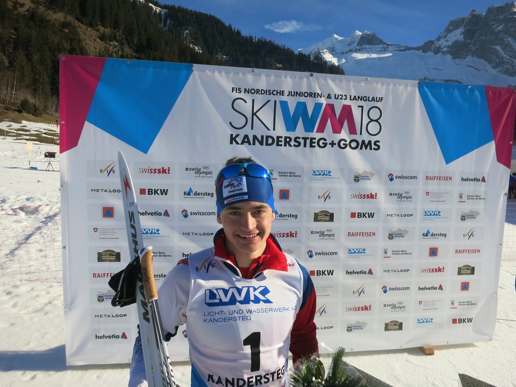 Sdruženář Ondřej Pažout slaví triumf na juniorském mistrovství světa