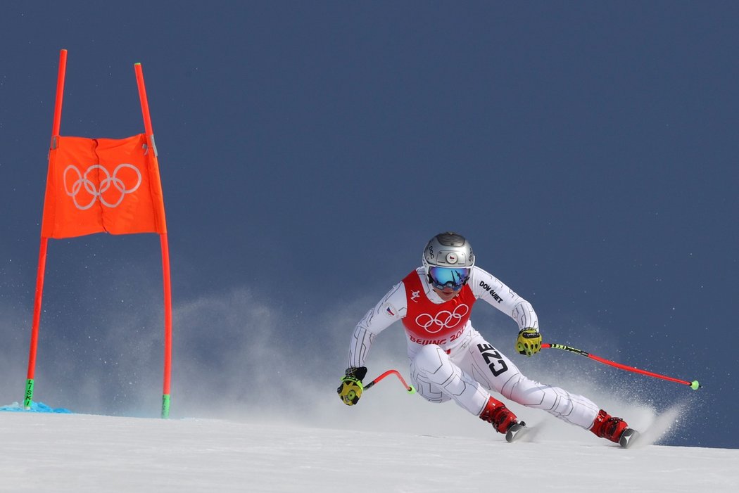 Ester Ledecká během sjezdu v rámci alpské kombinace