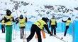 Testování lyží, jestli vosky neobsahují fluor. Před závodem i po závodě, to je nová realita běžeckého lyžování...