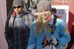 Krásná americká lyžařka Lindsey Vonnová nedojela do cíle sjezdu kvůli zraněnému kolenu, společnost jí v cíli dělal její přítel - golfista Tiger Woods