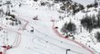 Závěrečná pasáž superobřího slalomu mužů ve Val d&#39;Isere.