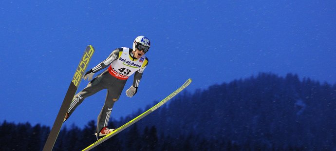 Český skokan na lyžích Jan Matura vstoupil do MS dvanáctým místem na středním můstku