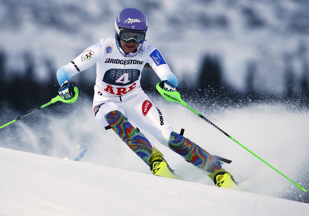 Šárka Strachová na trati prvního kola slalomu v Aare